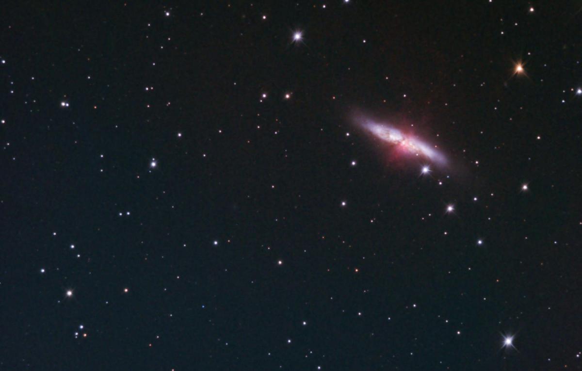 M82_28feb2021_1hR_1hG_1hB_RGBcombi_1100mmF6_registered_mMLT_COLSAT_3h_Hacombi_BN_HIST_CT_LHE_mTGV_mCT-web